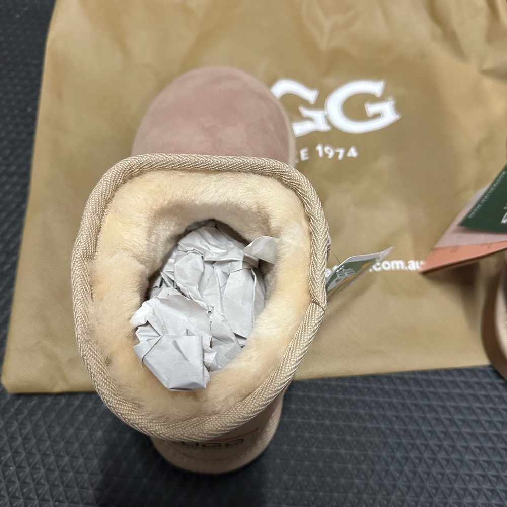 UGG Since 1974 Ultra Mini Boots: NWT - Picture 3 of 11